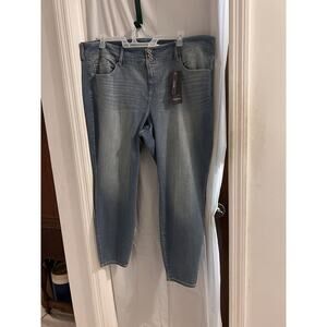 Torrid Premium Woman’s Stretch Skinny High Rise Jeans/Jeggings Size 26